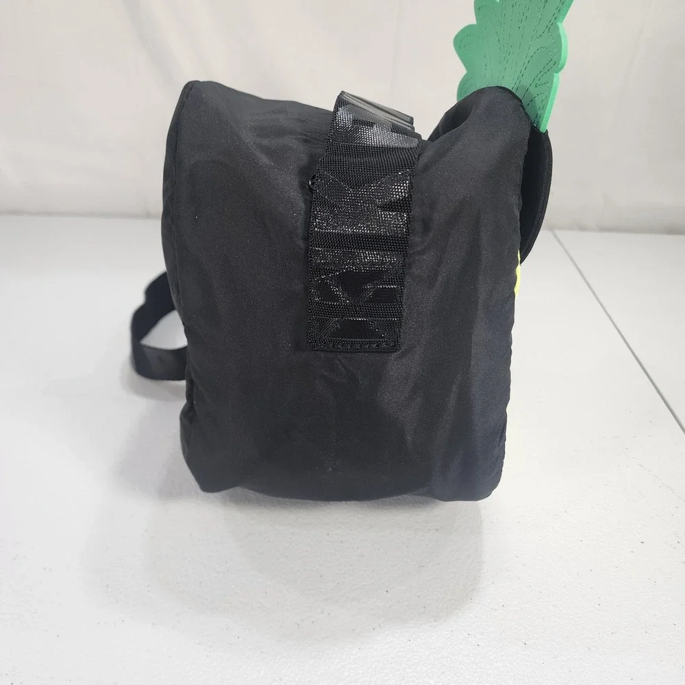 Victorias Secret PINK Pineapple Cooler Bag Insulated Vinyl Lining Black Yellow